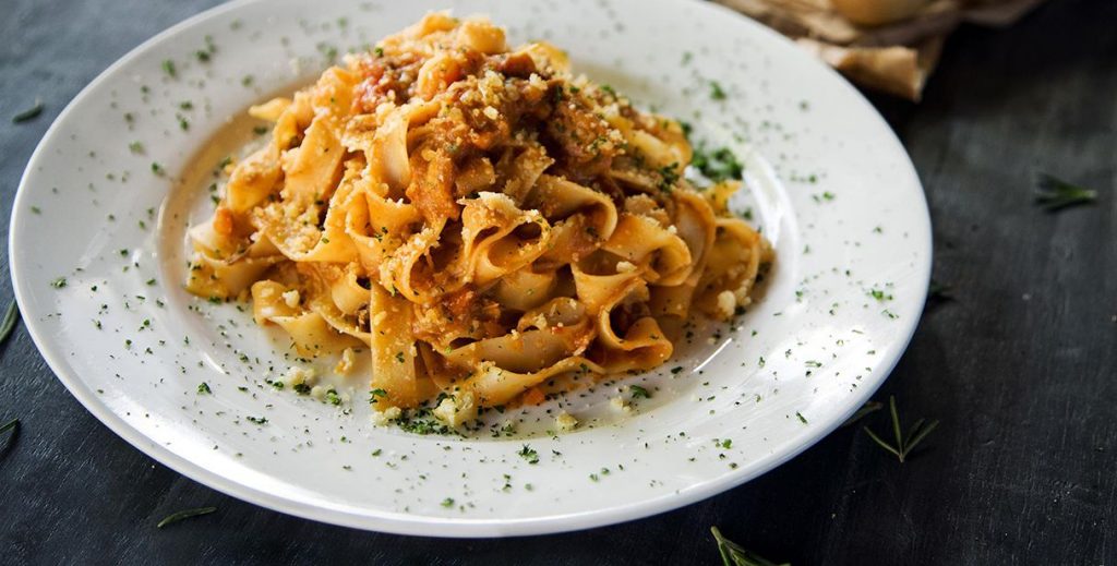 Tagliatelle al ragù di soia